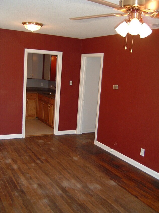 Sala de estar/comedor - 115 Golden Crown Dr