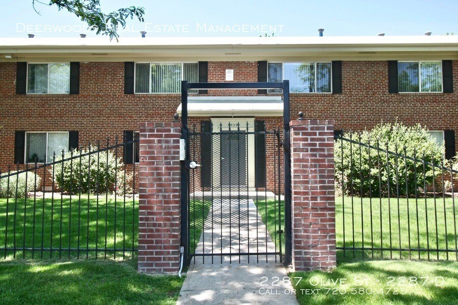 Primary Photo - 2287 Olive St