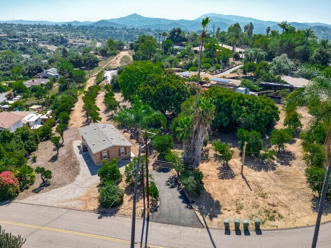 Building Photo - Brand New Home on Royal Crest Dr