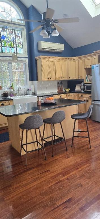 Foto del edificio - 852 Anthony Rd