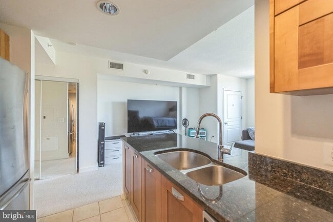 Photo - 2451 Midtown Ave Apartment