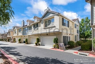 Building Photo - 812 Joree Ln