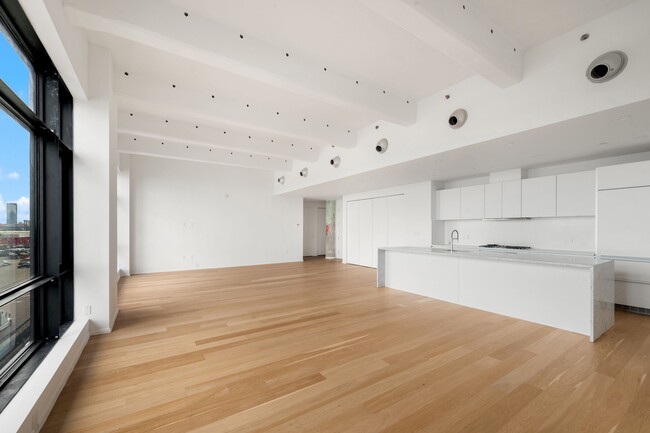 Building Photo - 160 Imlay St
