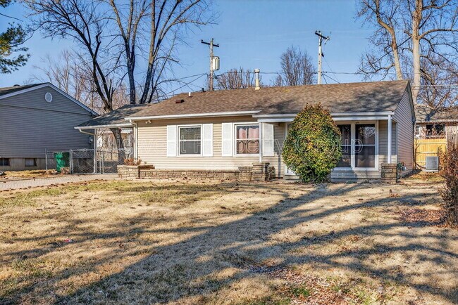 Building Photo - 36 Jamestown Dr