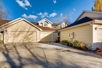 Building Photo - 906 Richmond Dr