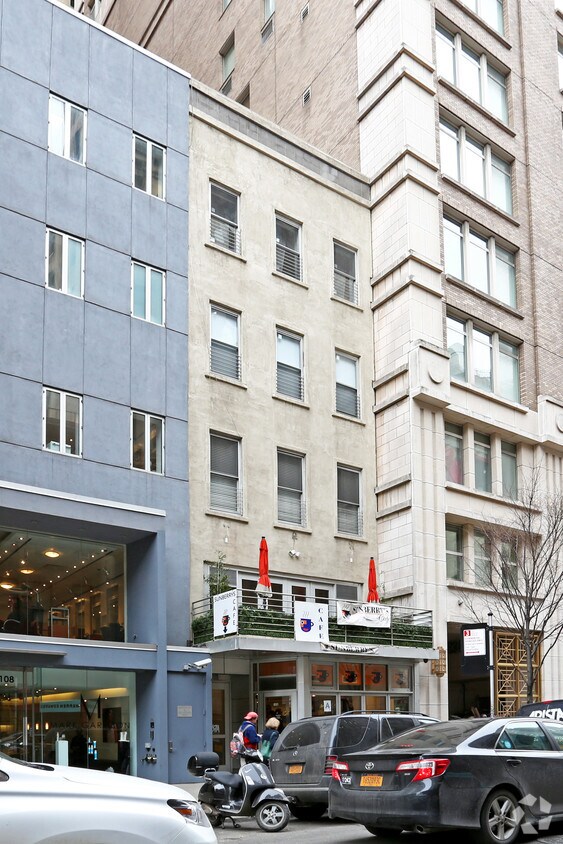 Foto principal - 106 E 60th St