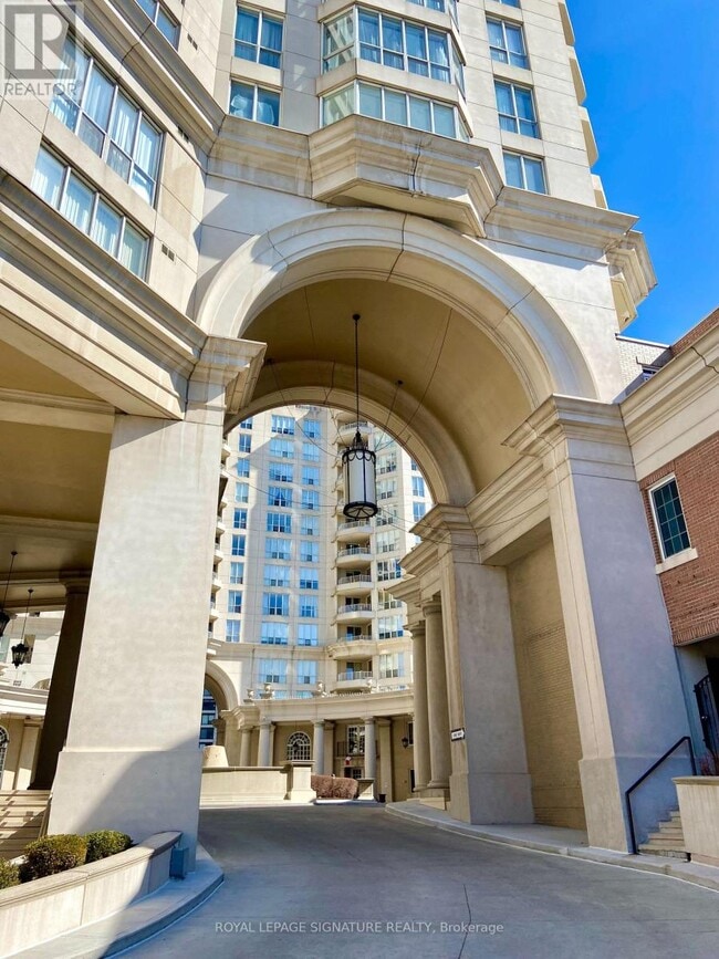 Building Photo - 2285 Lake Shore Blvd W