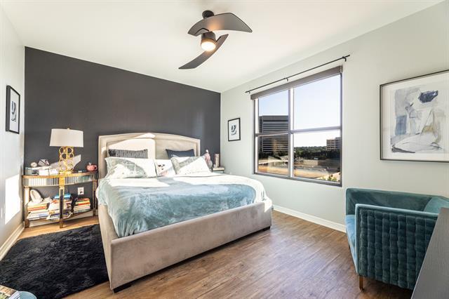 Foto del edificio - 330 Las Colinas Blvd E