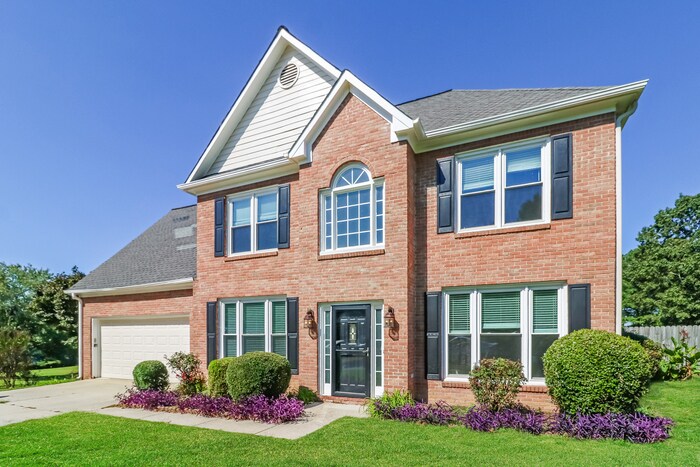 Foto principal - 1445 Windsong Park Dr NE