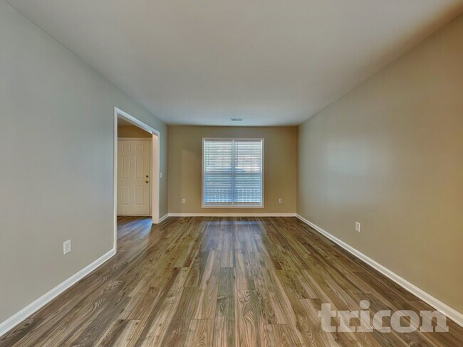 Foto del edificio - 3100 Wrenwood Ct