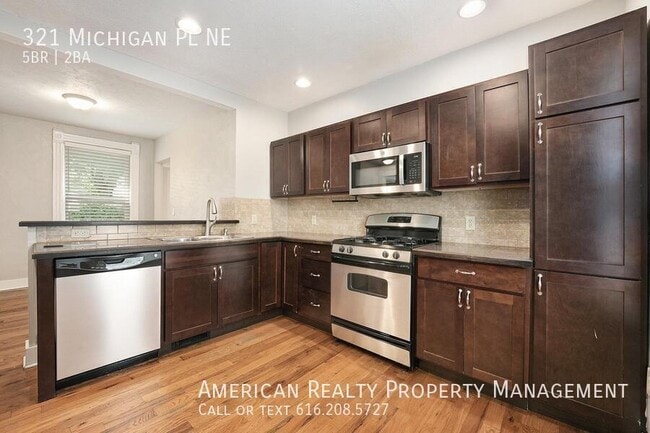 Foto del edificio - 321 Michigan Pl NE