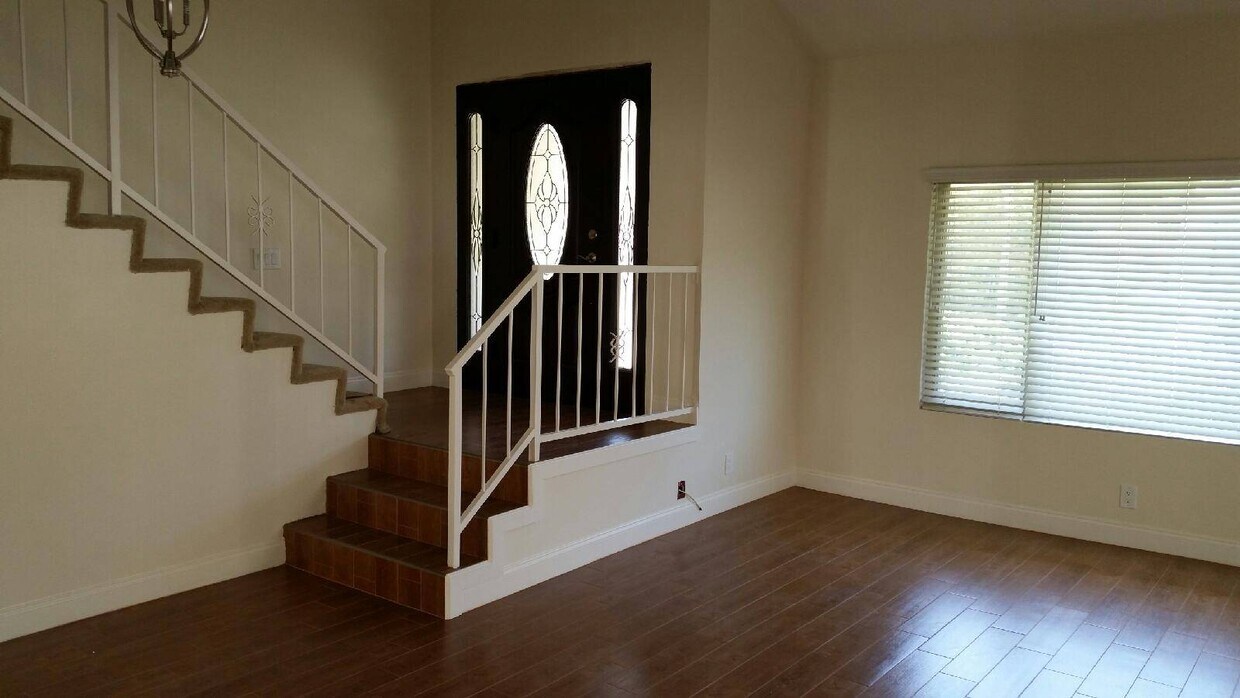 Primary Photo - 3105 Apache Cir