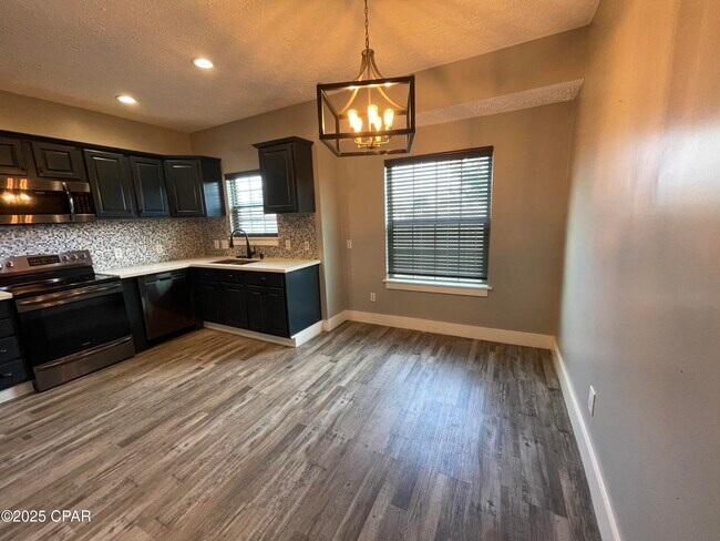 Foto del edificio - 5307 Seneca Ln