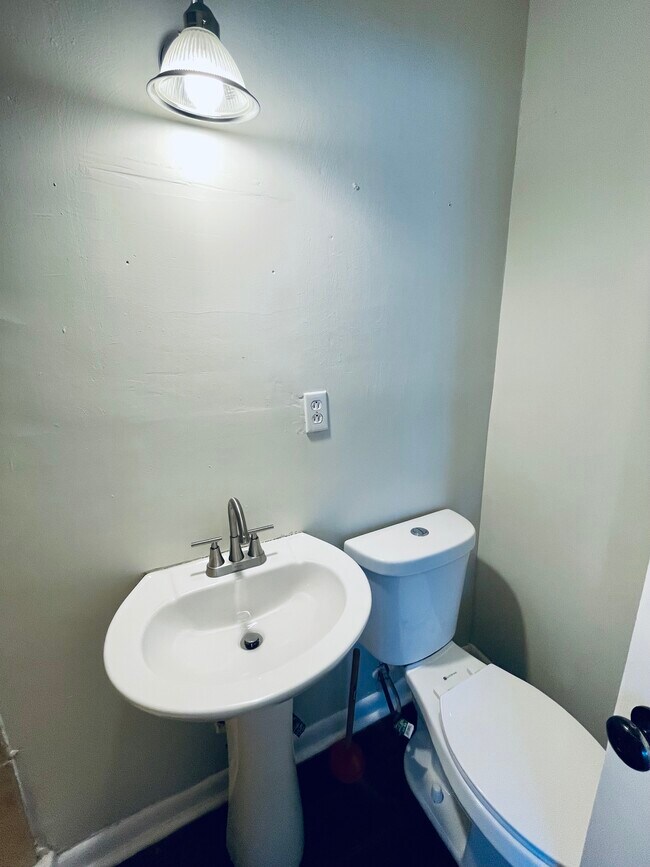 Foto del edificio - 1211 Victoria Blvd