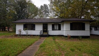 Building Photo - 3964 Del Rosa Dr