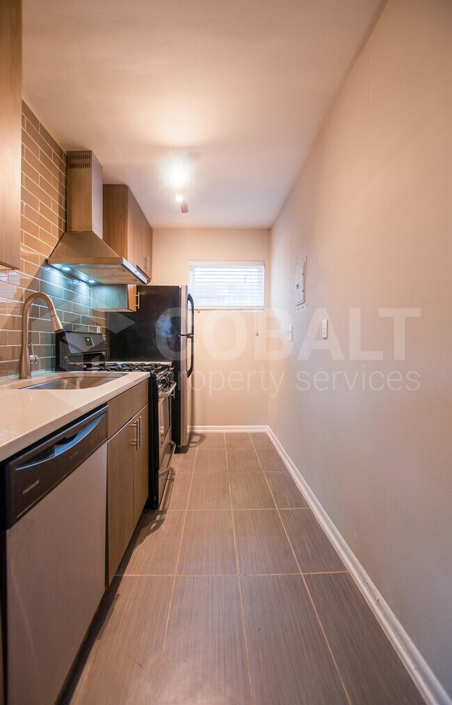 Foto del edificio - 943 Greenwood Ave NE