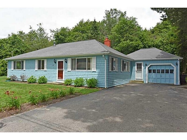 Building Photo - 20 Onondega Rd