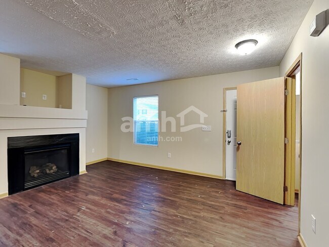 Foto del edificio - 7525 Hemrich Dr