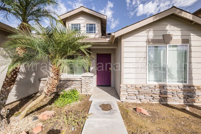 Building Photo - 3 Bedroom/2 Bath with a Pool and Solar - $...