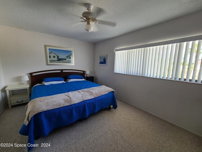 Foto del edificio - 521 Summerset Ct