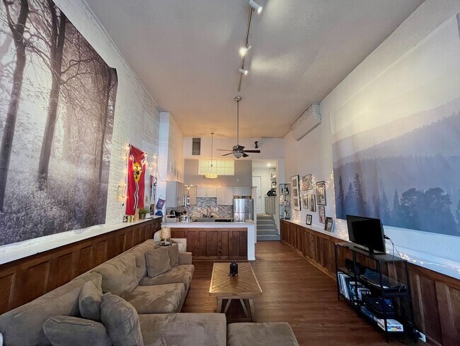 Foto del edificio - 1200 S 18th St