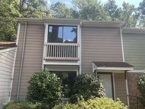 Building Photo - 816 Green Ridge Dr