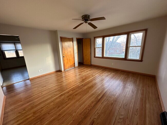 Foto del edificio - 816 Lakeview Ave