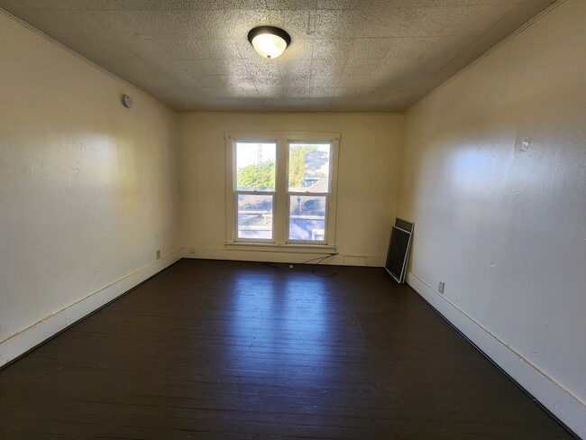 Building Photo - 216 Courtland St