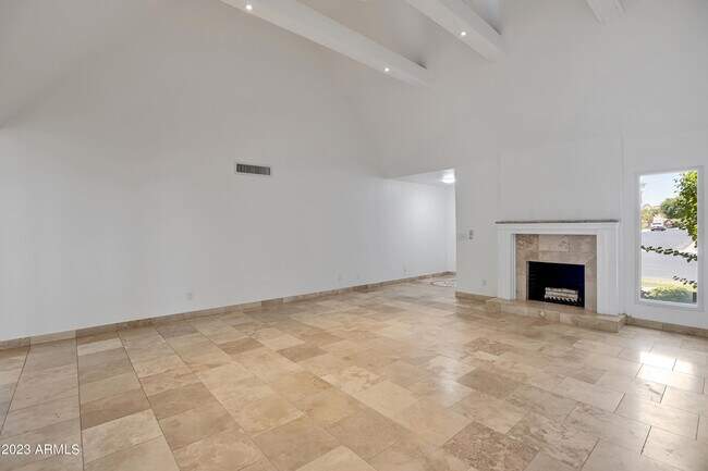 Building Photo - 6305 N 30th Ct