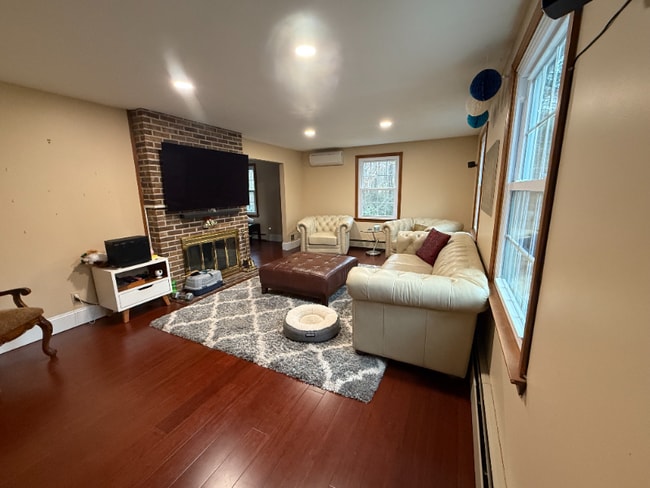 Foto del edificio - 34 Hitching Post Ln