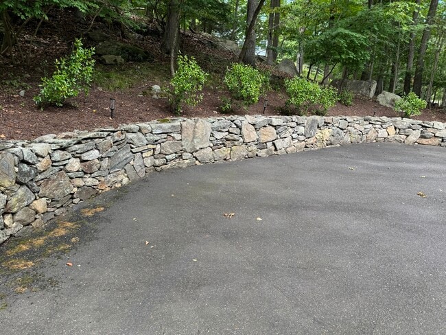 Building Photo - 6 Rivergate Woods