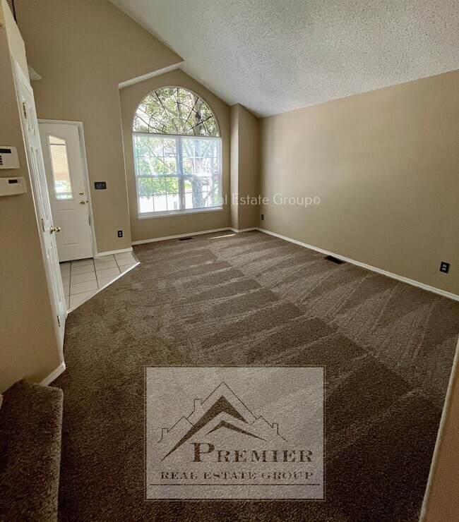 Foto del edificio - 6739 Wagon Ridge Dr