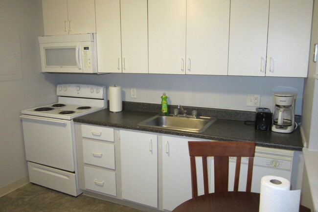 Building Photo - 4 N Hamilton St