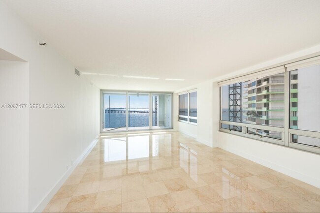 Foto del edificio - 1541 Brickell Ave