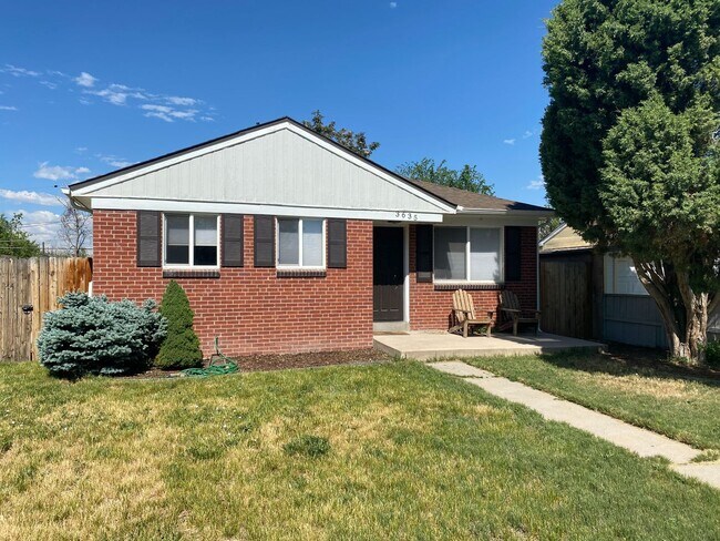 Foto del edificio - 3635 Madison St