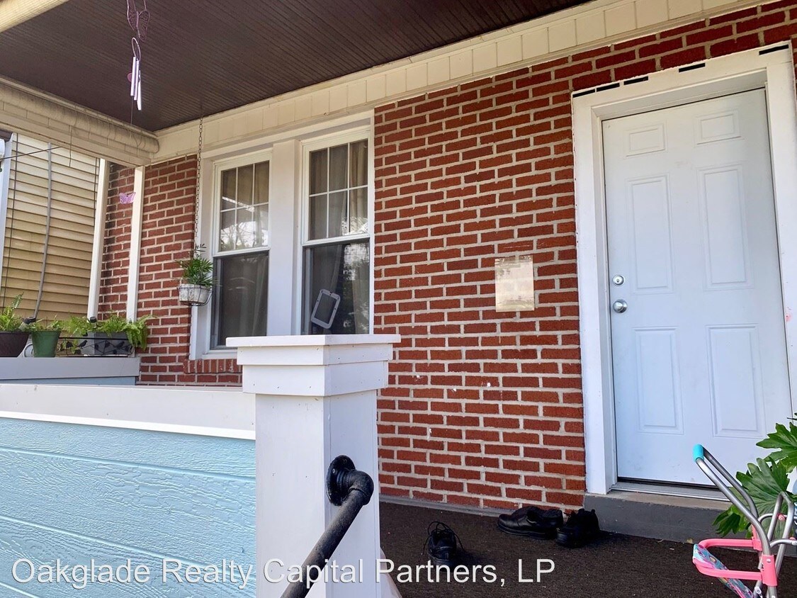 3 br, 1 bath Apartment 247 Watson Blvd Apartment for Rent in