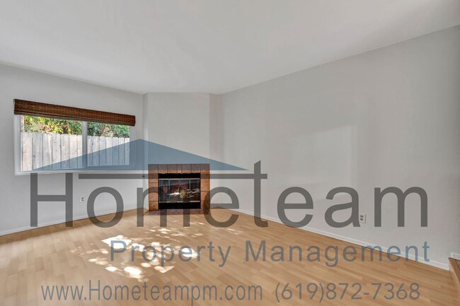 Foto del edificio - 2 BR/ 2 BA 1009 SQFT University Heights / ...