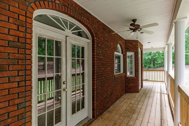 Foto del edificio - 580 Wolf Creek Trail