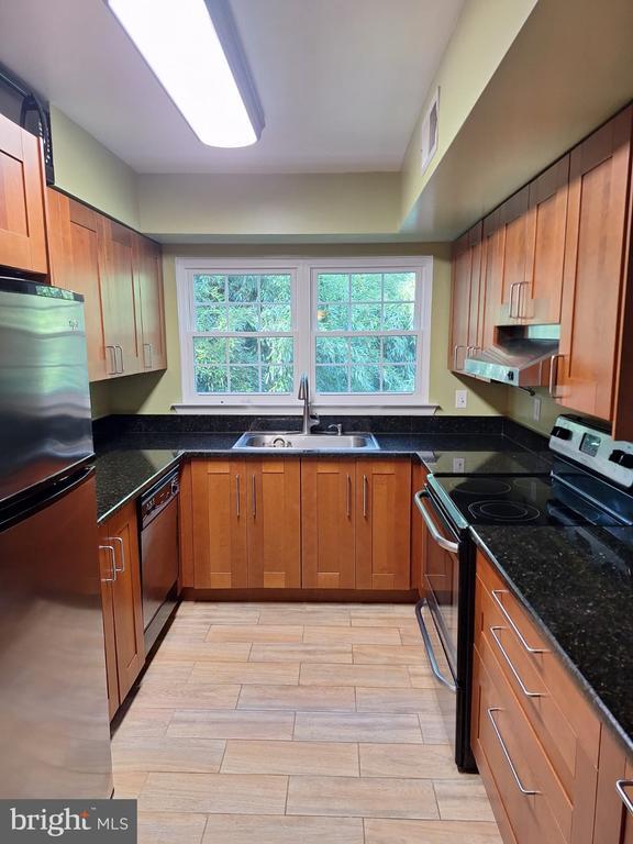 Foto del edificio - 12219 Chaucer Ln