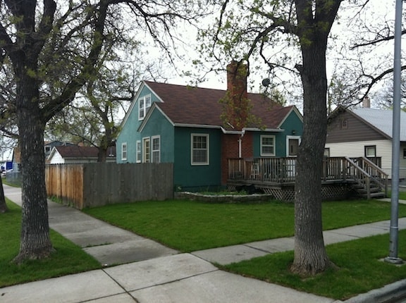 Building Photo - 302 Miles Ave