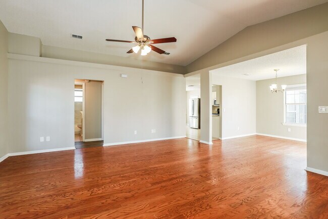 Foto del edificio - 8857 Spring Harvest Ln E