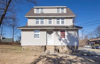 Building Photo - 502 W Nyack Rd