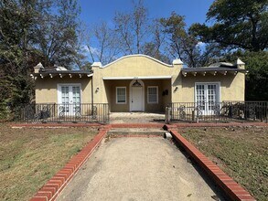 Building Photo - 2713 Vineville Ave