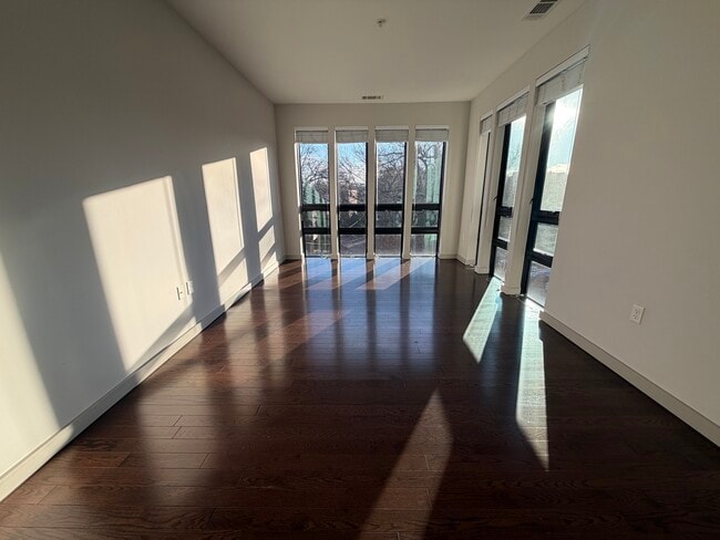 Building Photo - 40A Marion St