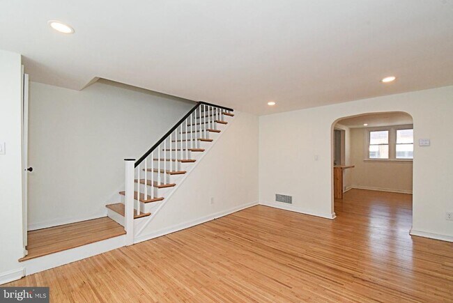 Foto del edificio - 2219 Ardmore Ave