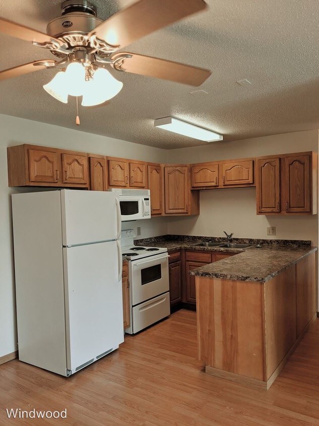 Primary Photo - 2551 Villa Dr S