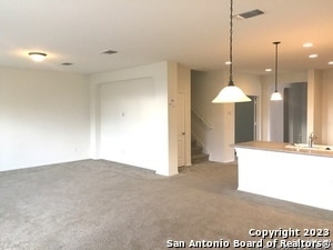 Building Photo - 525 Granite Mist