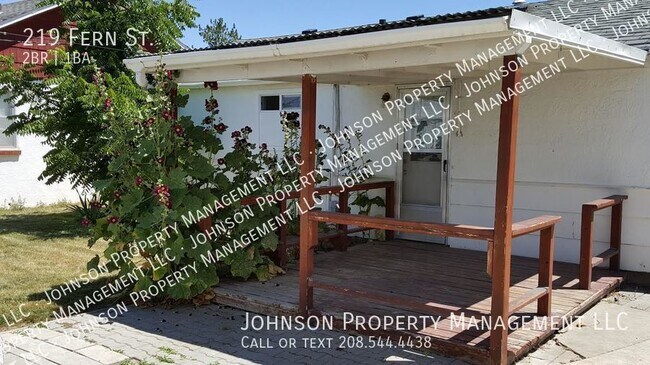 Foto del edificio - Check out this one of a kind Nampa home! F...
