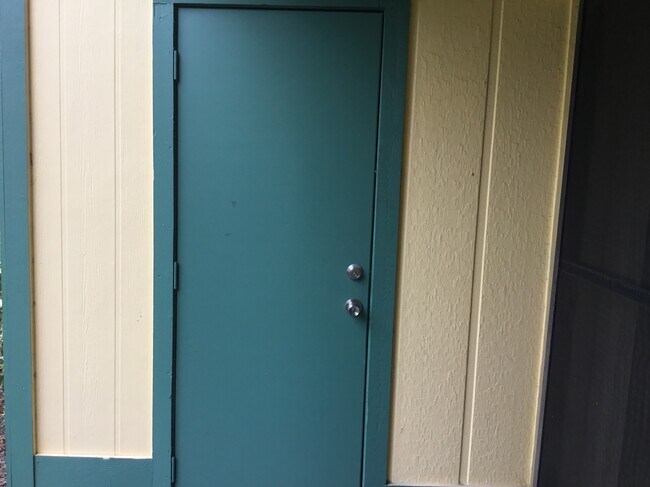 Foto del edificio - 1225 N Wickham Rd