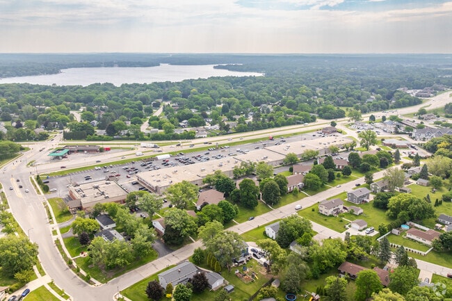 Aerial Context - Whitman Park Apartments